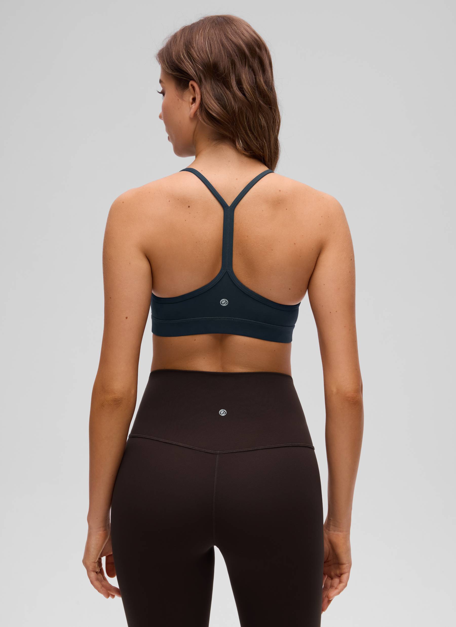 CRZ YOGA Women's Yoga Light Support Butterluxe Sports Bra Y back True Navy @model_info:Kriss