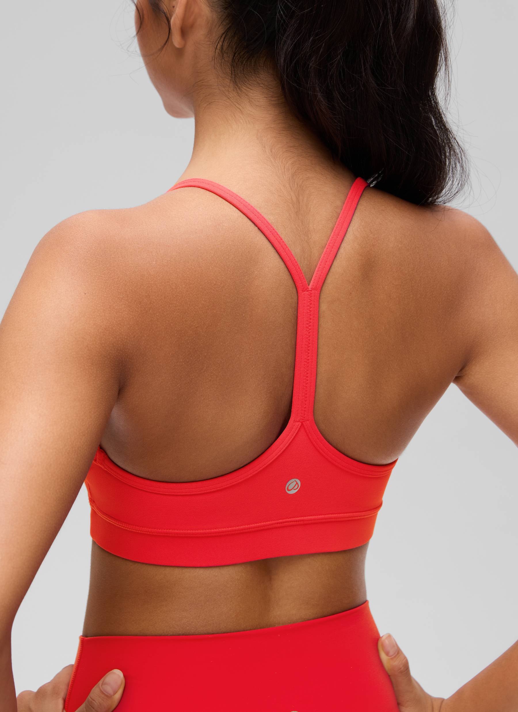 CRZ YOGA Women's Yoga Light Support Butterluxe Sports Bra Y back Deep Red @model_info:Liss