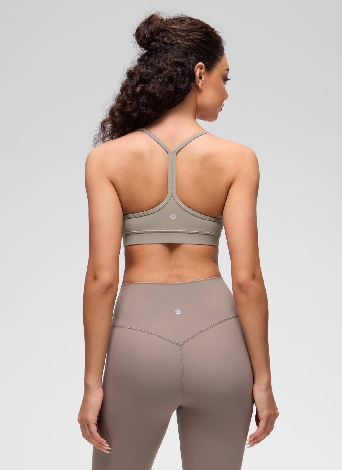 CRZ YOGA Women's Yoga Light Support Butterluxe Sports Bra Y back Warm Ash Grey @model_info:Anano