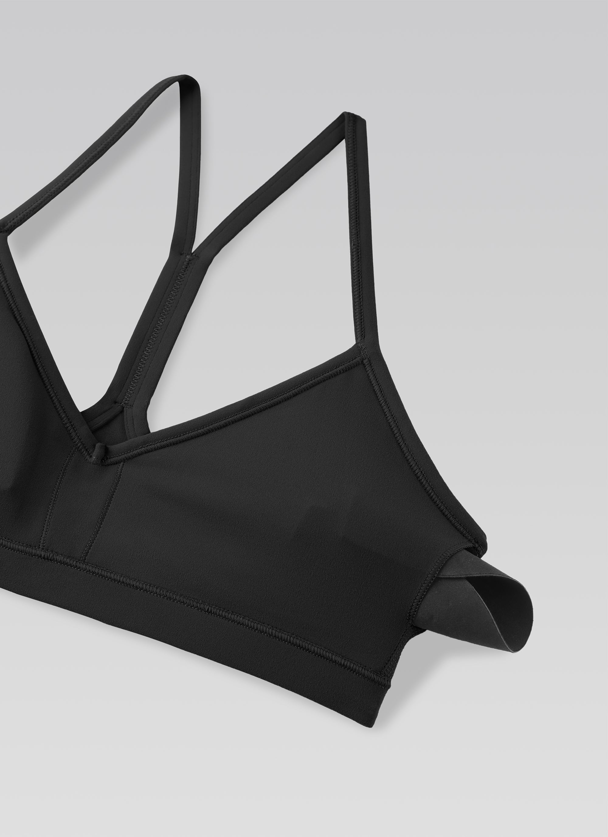CRZ YOGA Butterluxe Womens Ruched V Neck Yoga Padded Sports Bra Black @model_info:NEW