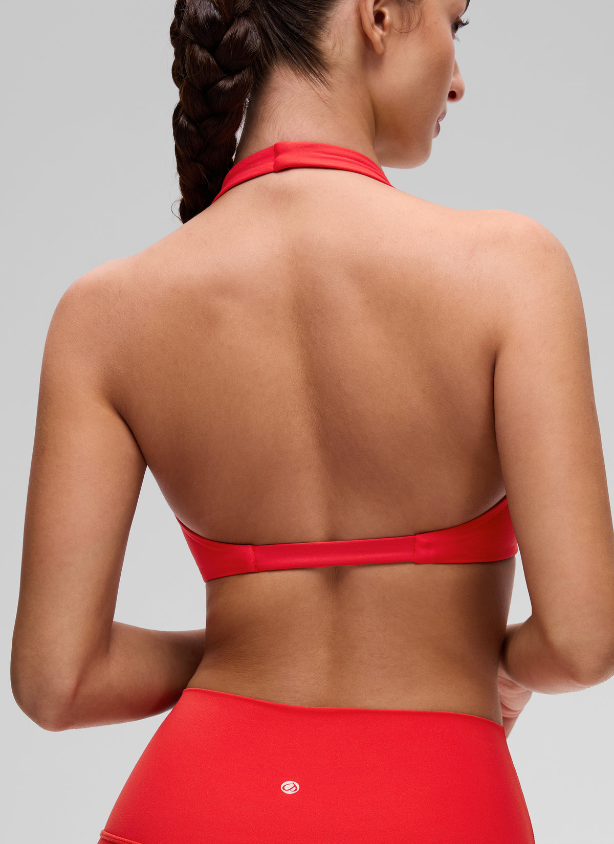 CRZ YOGA Women's Butterluxe Yoga V Neck Crop Double Lined Sports Bra Deep Red @model_info:Inga