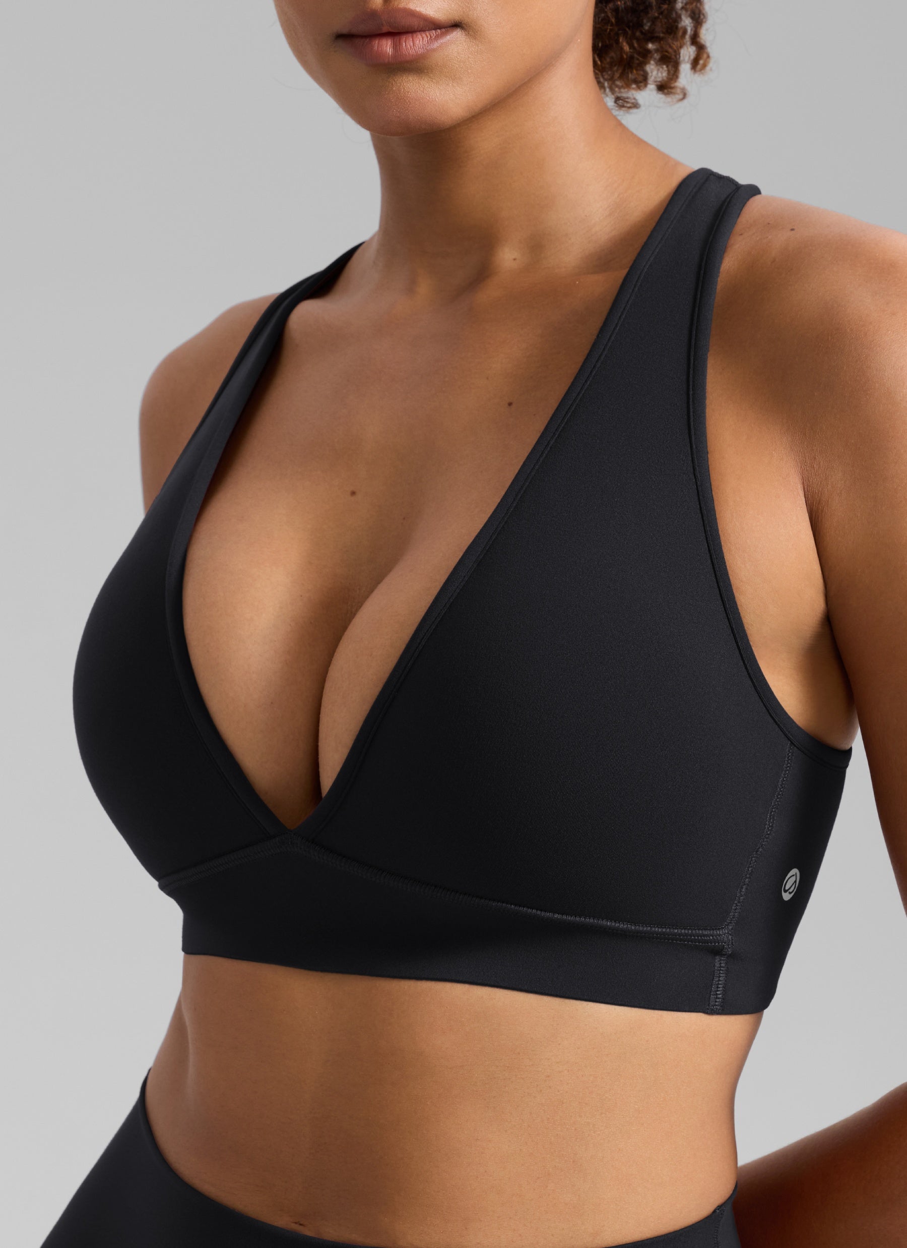 CRZ YOGA Women's Butterlift® Workout Deep V Neck Cross Back Sports Bra Black
