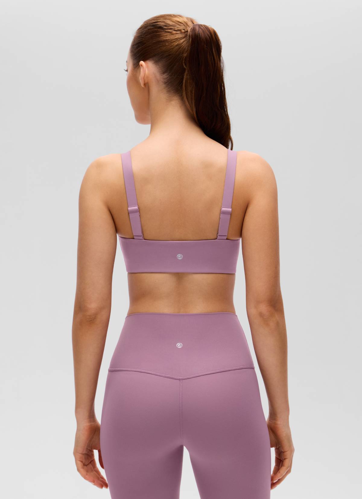 CRZ YOGA Women's Butterluxe Yoga U Neck Square Back Sports Bra Light Lavender @model_info:Lary