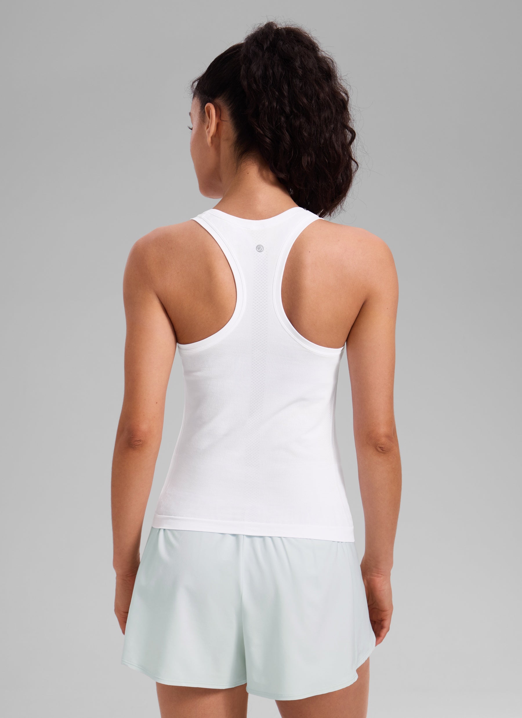 CRZ YOGA Women's Yoga Slim Fit Seamless Tank Crew Neck Racerback White