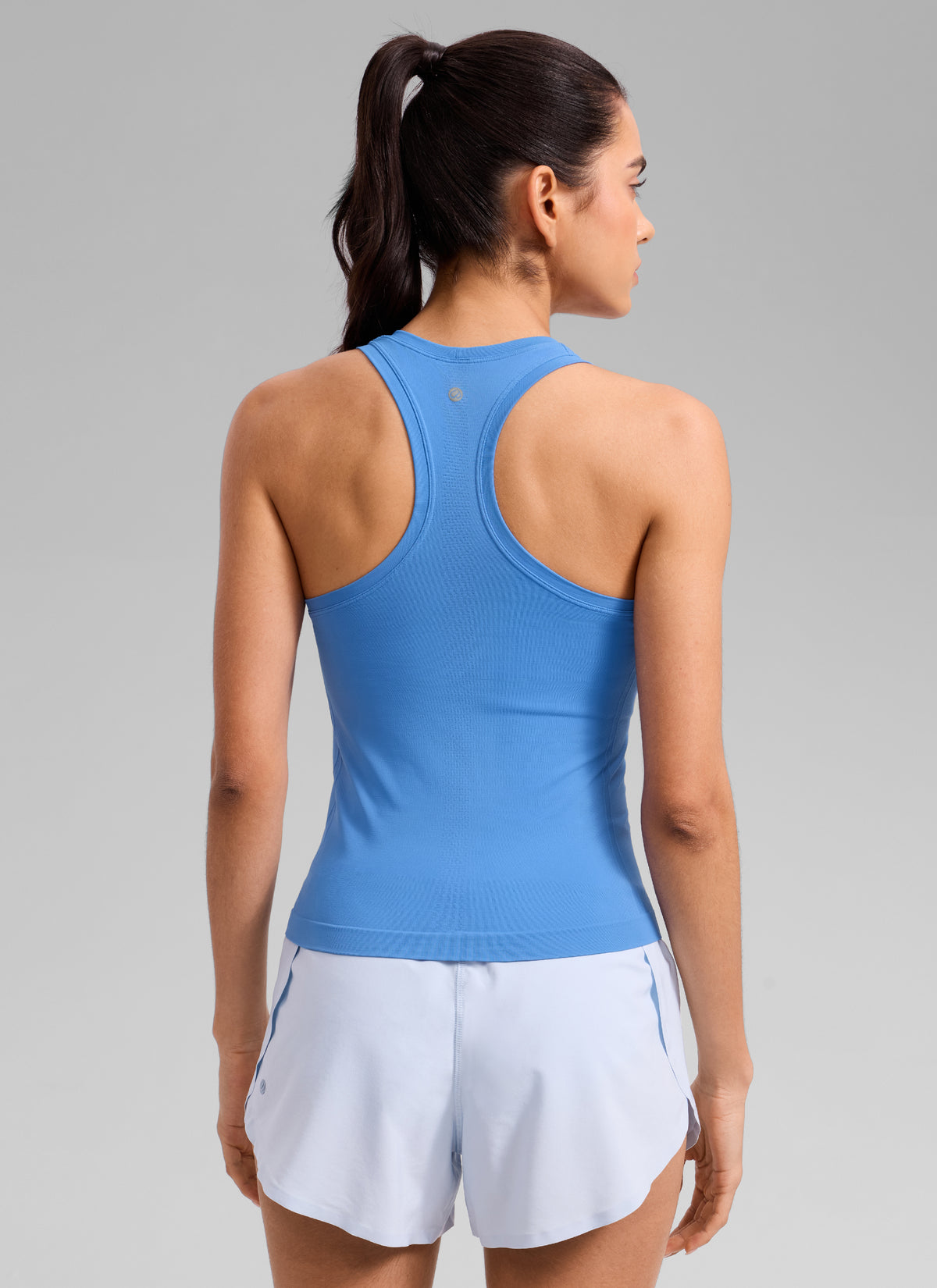 CRZ YOGA Women's Yoga Slim Fit Seamless Tank Crew Neck Racerback Party Blue @model_info:Beatriz