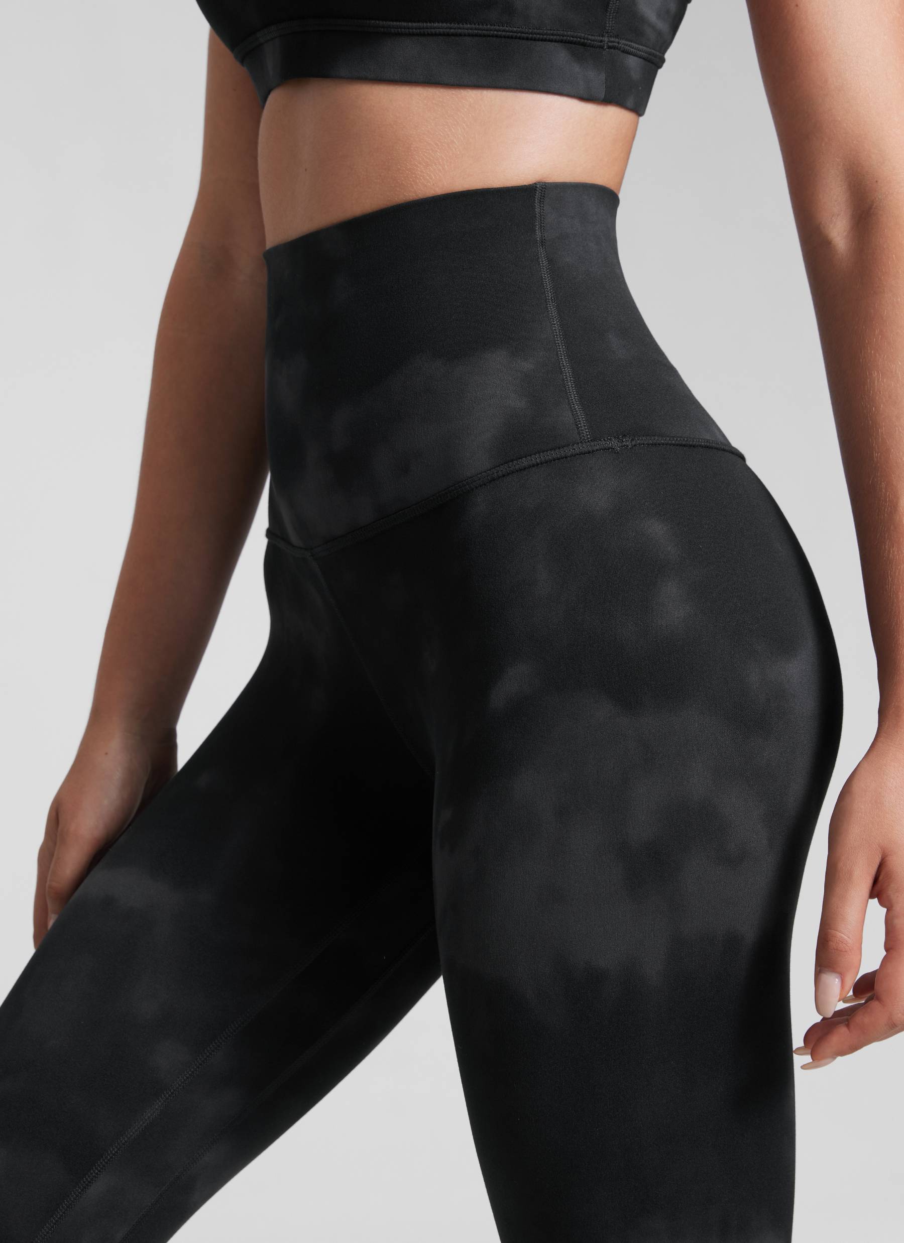CRZ YOGA Women's Yoga Super High Waist Butterluxe Yoga Leggings 28'' Black Tie Dye Flowers