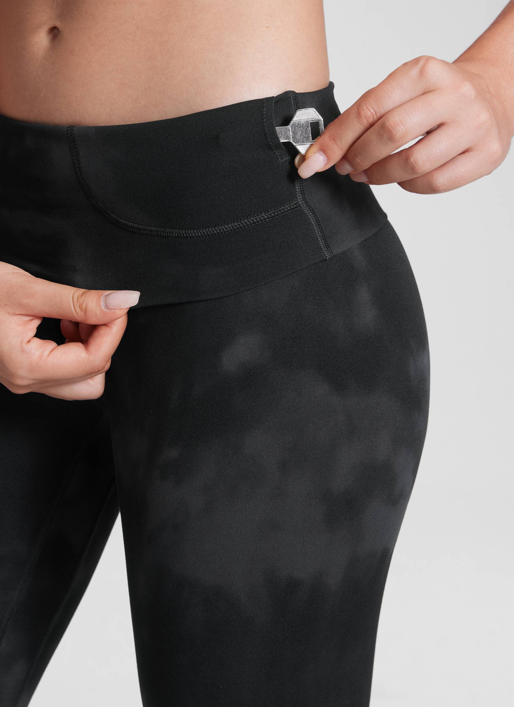 CRZ YOGA Women's Yoga Super High Waist Butterluxe Yoga Leggings 28'' Black Tie Dye Flowers