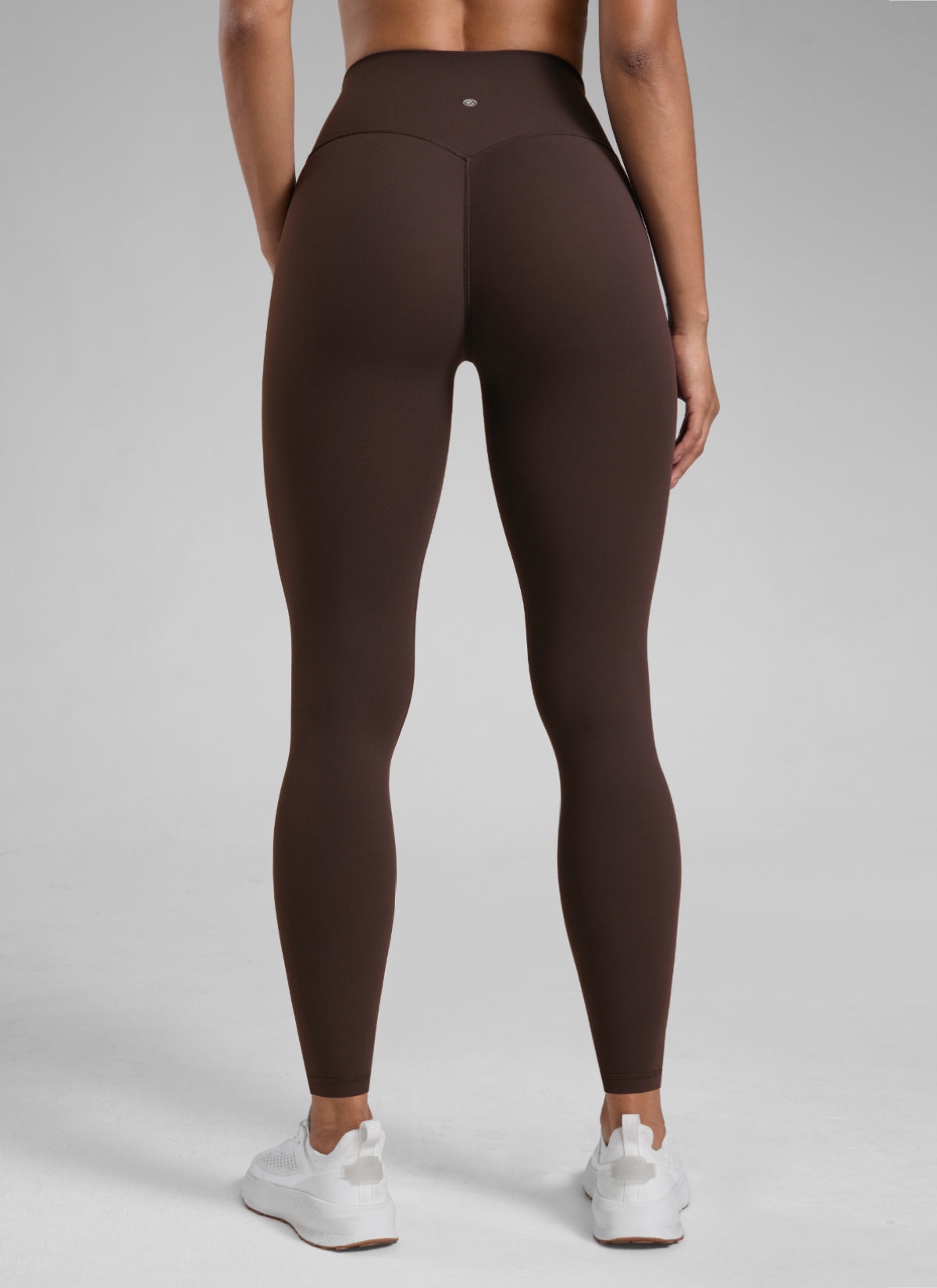 CRZ YOGA Women's Secretsculpt™ Workout No Front Seam Legging 28'' Hot Fudge Brown @model_info:Barbara
