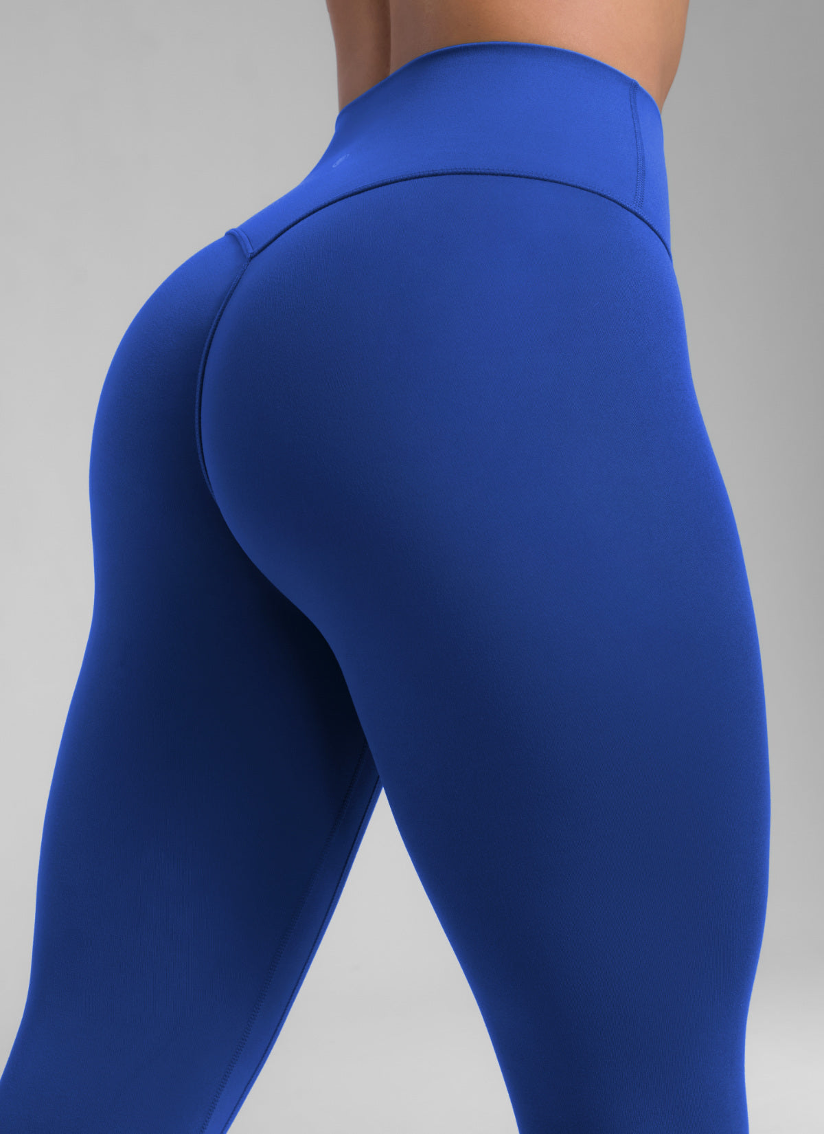 CRZ YOGA Women's Secretsculpt™ Workout No Front Seam Legging 28'' Waves Blue @model_info:Barbara