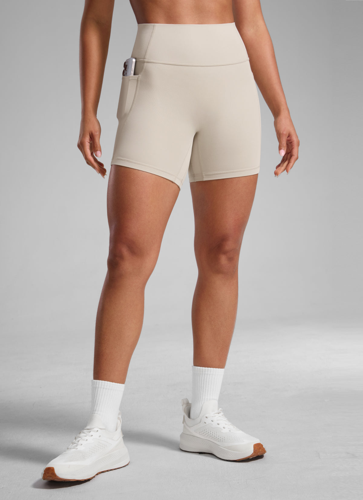 CRZ YOGA Butterlift Womens Scrunch Butt No Front Seam Pocket Biker Shorts 5'' Mojave Tan
