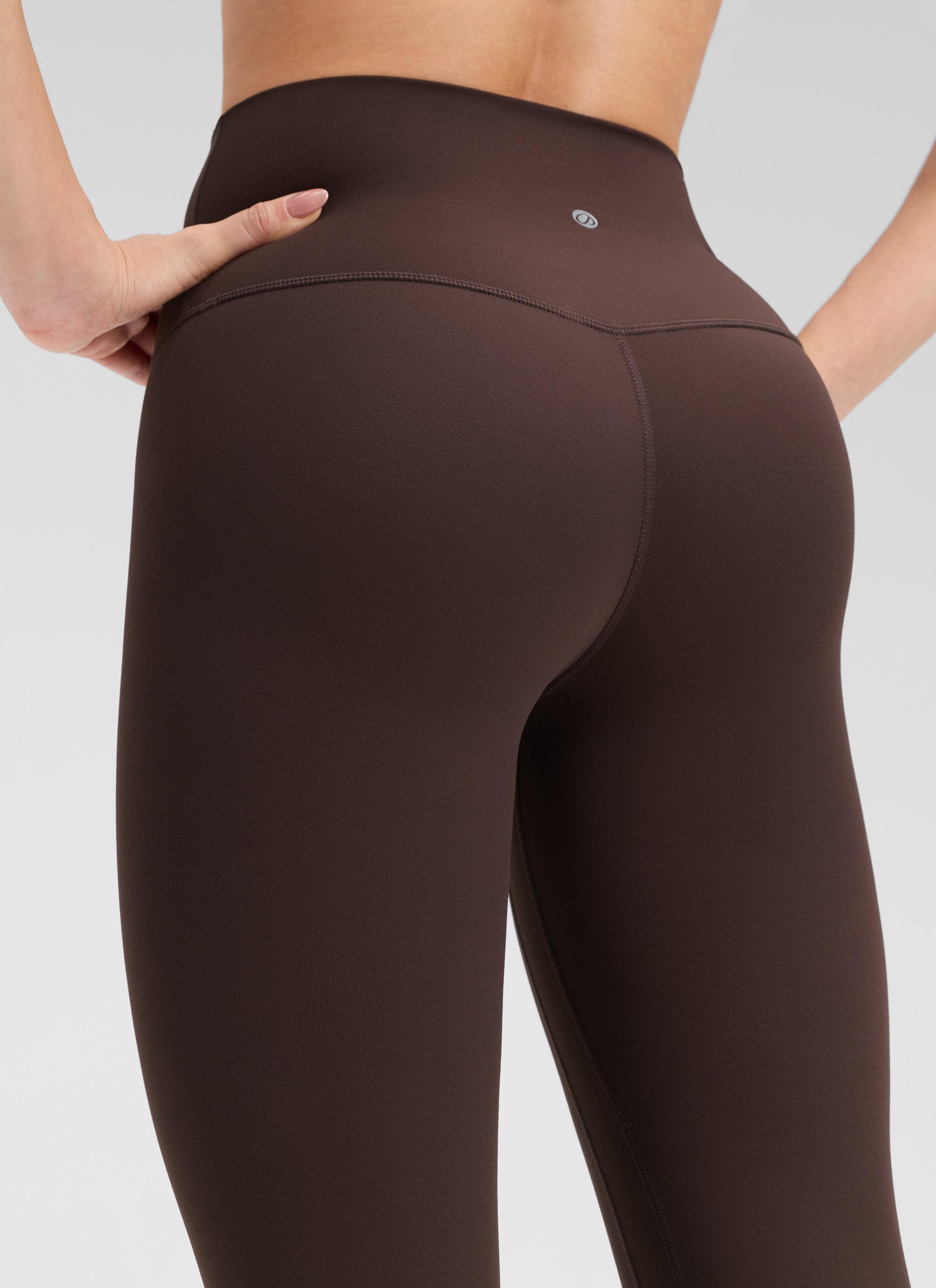 CRZ YOGA – טייץ יוגה לנשים " Butterluxe " בגזרה גבוהה ללא תפר קדמי, אורך 25 אינץ', צבע חום שוקולד חם