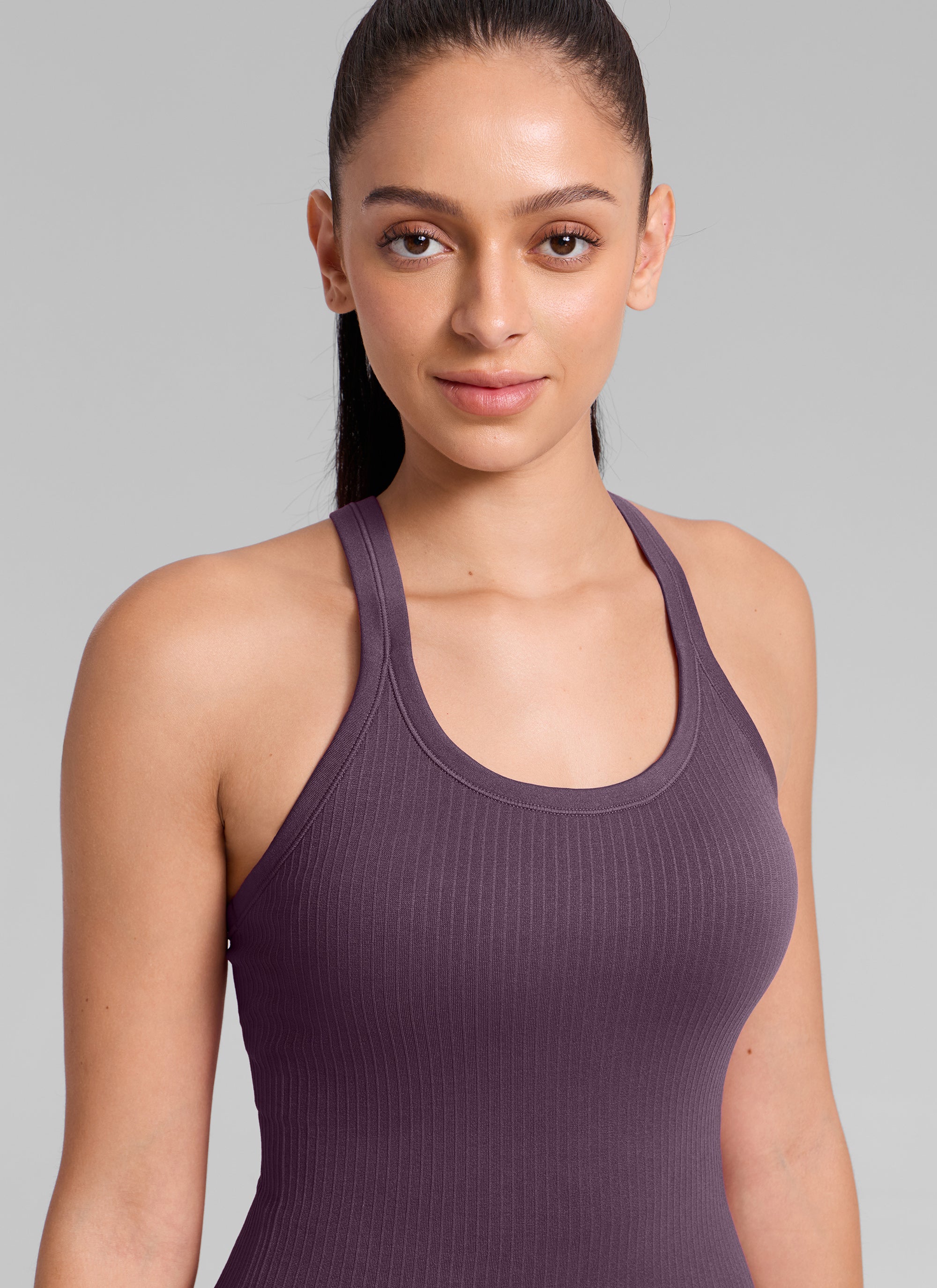 CRZ YOGA Women's Yoga Slim Fit Seamless Tank Crew Neck Waist Length Grape Thistle Purple @model_info:B